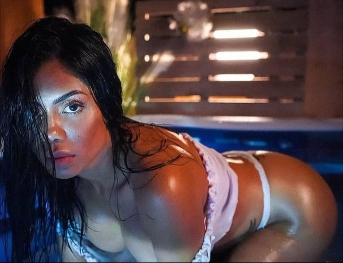 Watch Canela Skin's leaked NSFW photo on TwXstars