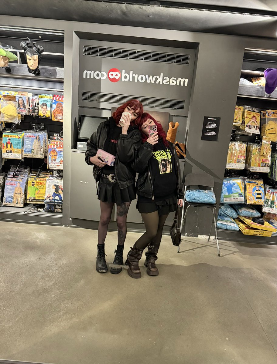 we really said ctrl c + ctrl v  <a href="/mollymaecosplay/">molly-mae</a>