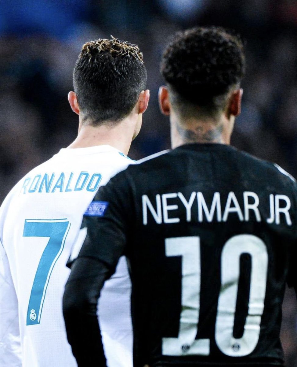 ActuCR7_'s tweet image. 🚨🇧🇷 NEYMAR SUR SA RELATION AVEC CRISTIANO RONALDO :

💬 « Quand j’étais en Arabie saoudite, Cristiano Ronaldo m’envoyait souvent des messages pour prendre des nouvelles de ma récupération et savoir quand je pourrai rejouer. »

💬 « Nous n’avons jamais joué ensemble, mais nous…