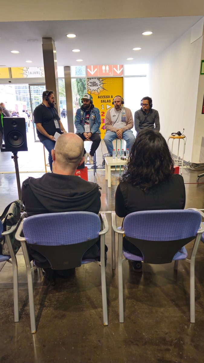 🚨 Disponible el #podcast de hoy en <a href="/radio3_rne/">Radio 3</a>

#️⃣1️⃣ Especial desde el <a href="/SalonComicVlc/">Salón del Cómic y del Manga de Valencia</a>

➡️ 4 meses tras la DANA con Cristina Durán, MA Giner, Adrián Bonilla, <a href="/PuchalskiVictor/">Victor Puchalski</a>, Domingo Giner, <a href="/SomnisPaper/">Somnis de Paper</a> y <a href="/andanagrafica/">Andana Gràfica</a>

🔗 rtve.es/a/16472231/