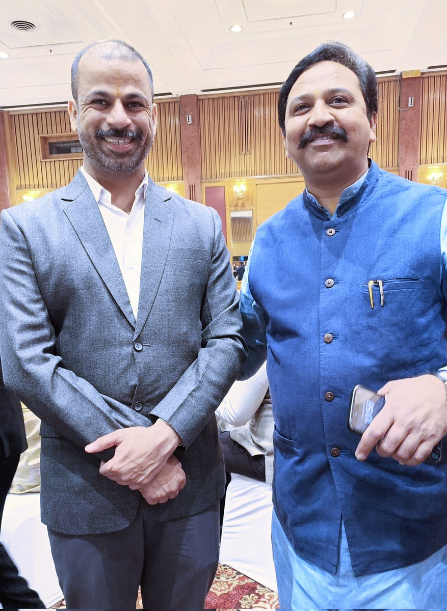 AdvLalitKumar5's tweet image. Some glimpses from last night, where I had the privilege of meeting some great personalities. Inspiring conversations, deep discussions and memorable moments that will forever remain in my heart and mind.