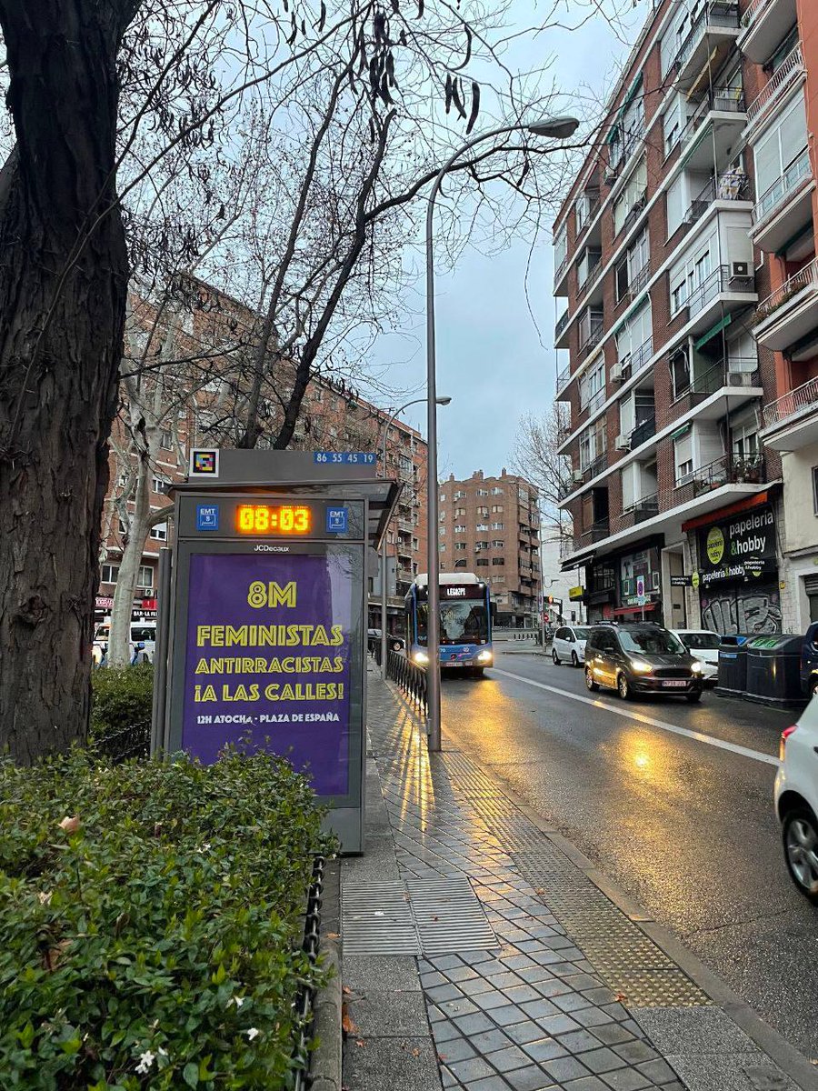 Las marquesinas lo tienen claro. Hoy Madrid amanecía llamando a la manifestación del 8M
🔥 A las 12h en Atocha 🔥