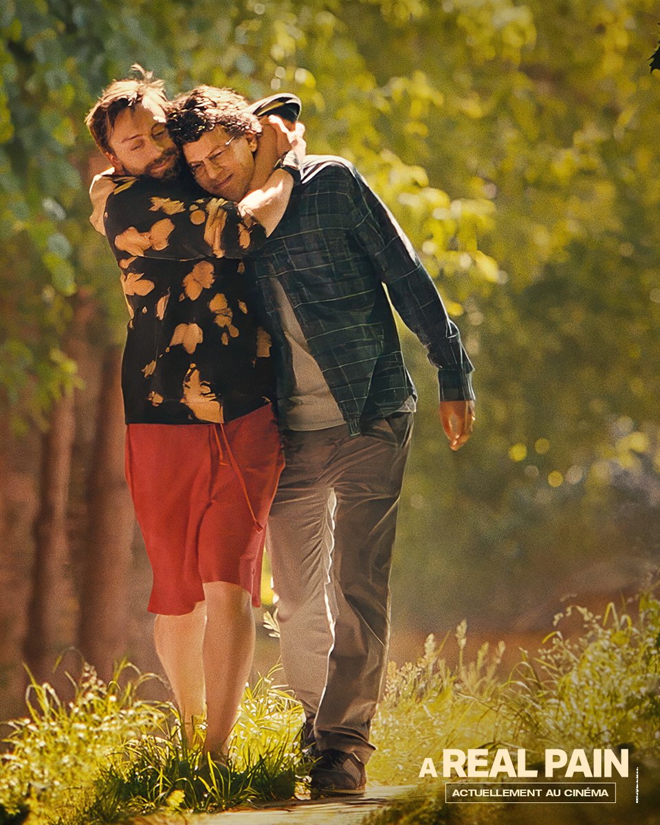 SearchlightFR's tweet image. Votre nouveau duo préféré. ❤️ #ARealPain, actuellement au cinéma.