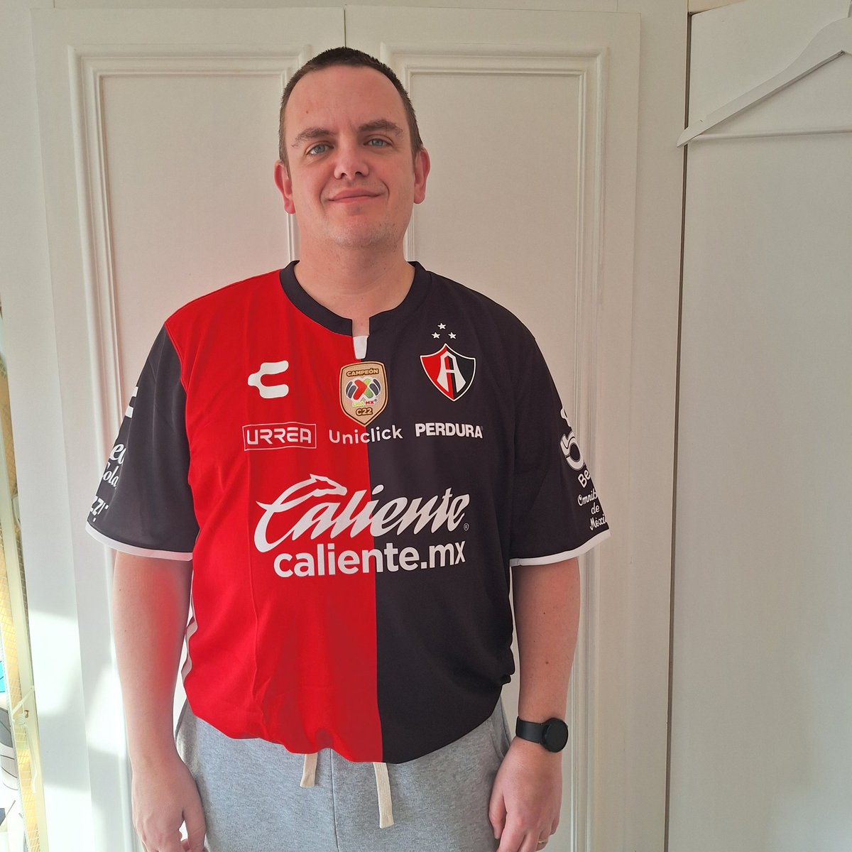 My prize from <a href="/KitCollectorco/">The Kit Collectors</a> arrived today!! Very pleased with it, Atlas from Mexico home kit. Well worth doing the giveaways and football cards.