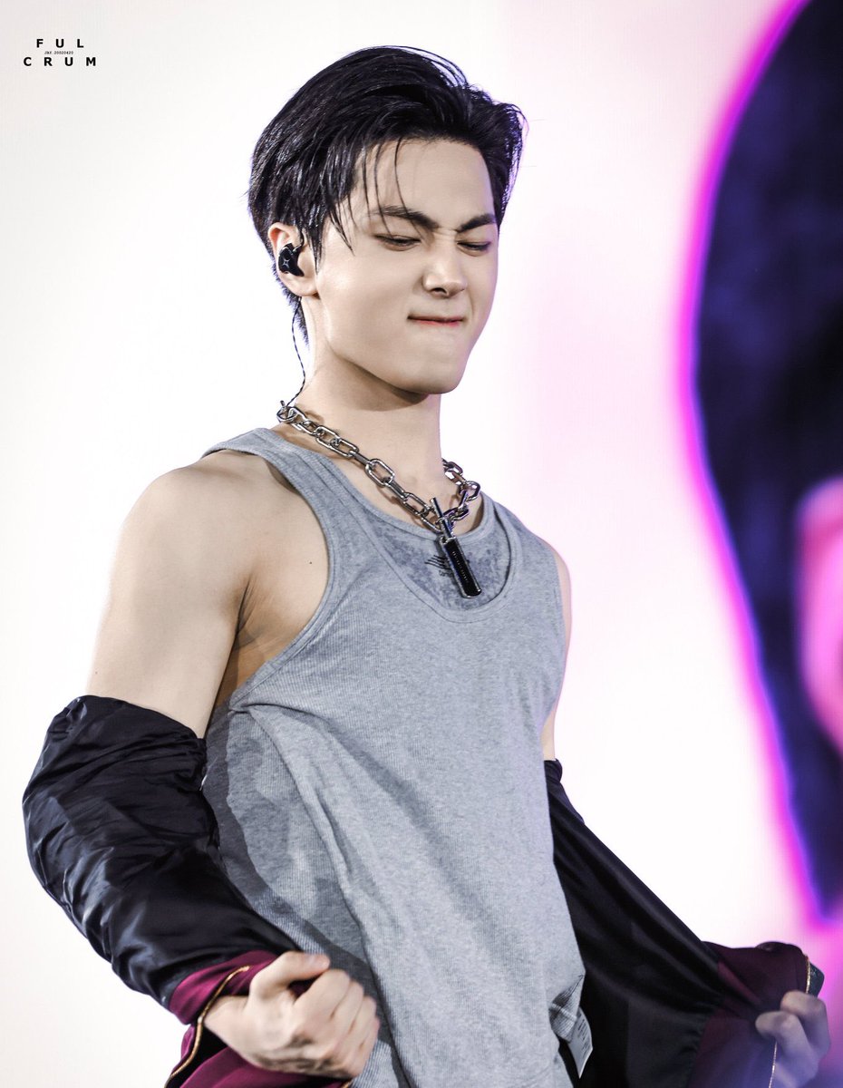 jongseongsfilm's tweet photo. WTF https://t.co/C9auysXkE4