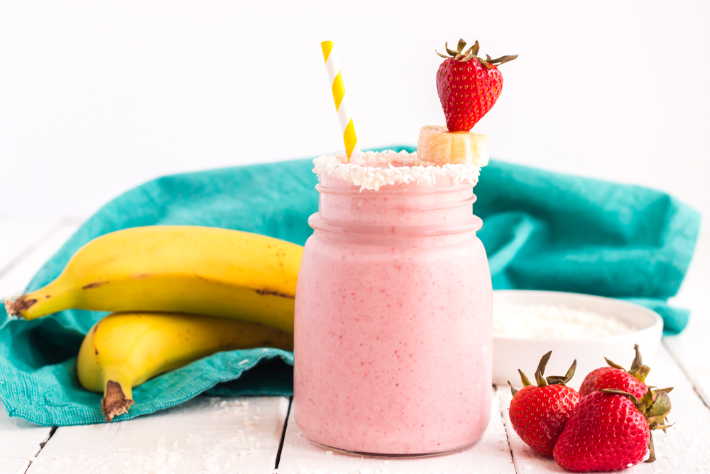 This easy strawberry banana smoothie needs only three ingredients: strawberries, bananas, and creamy coconut milk. Enjoy this dairy-free smoothie for breakfast, as a snack, or even as dessert. #smoothie
l8r.it/J5bj
