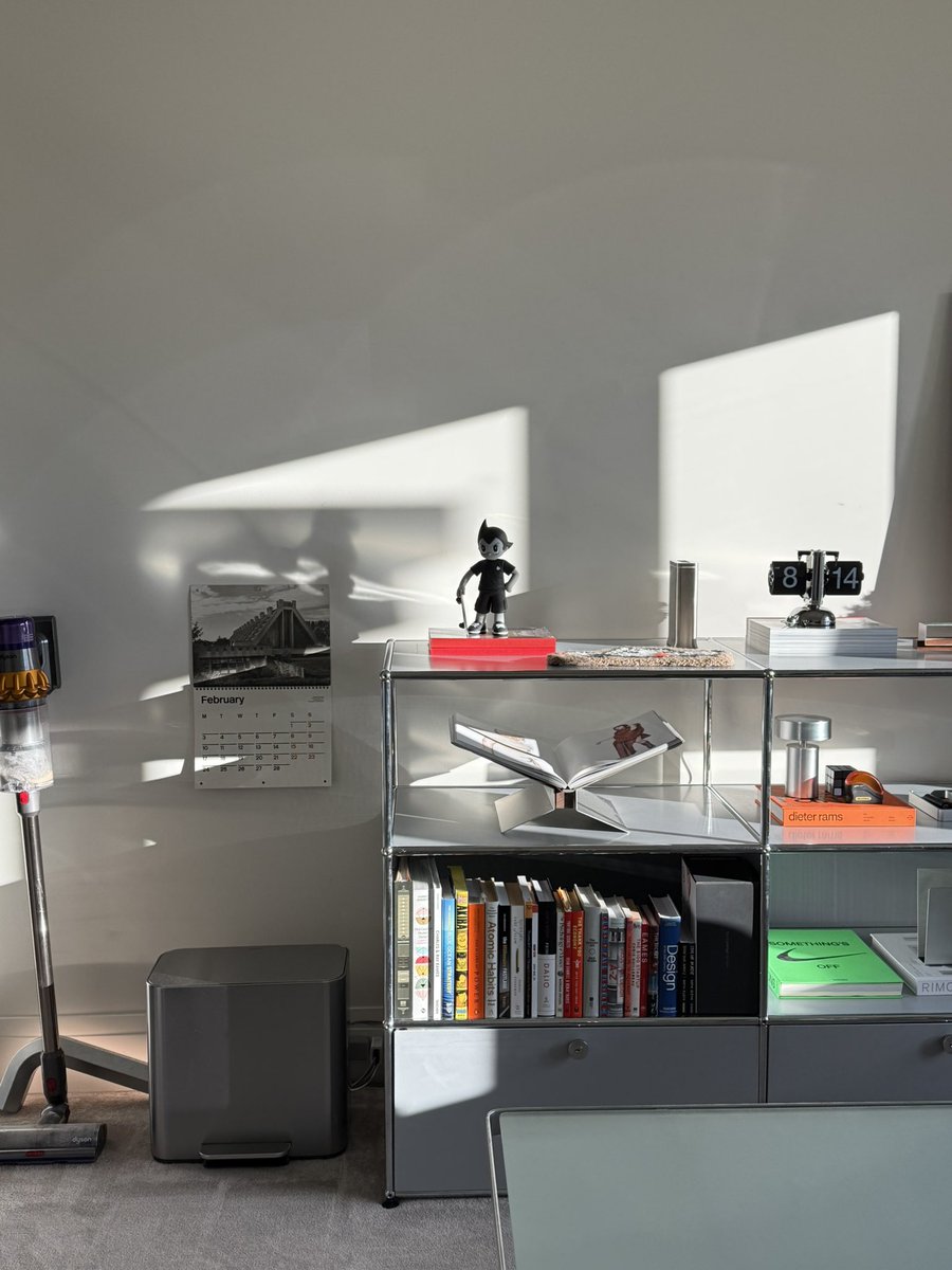 brandinowang's tweet image. Morning light in the home office ☀️