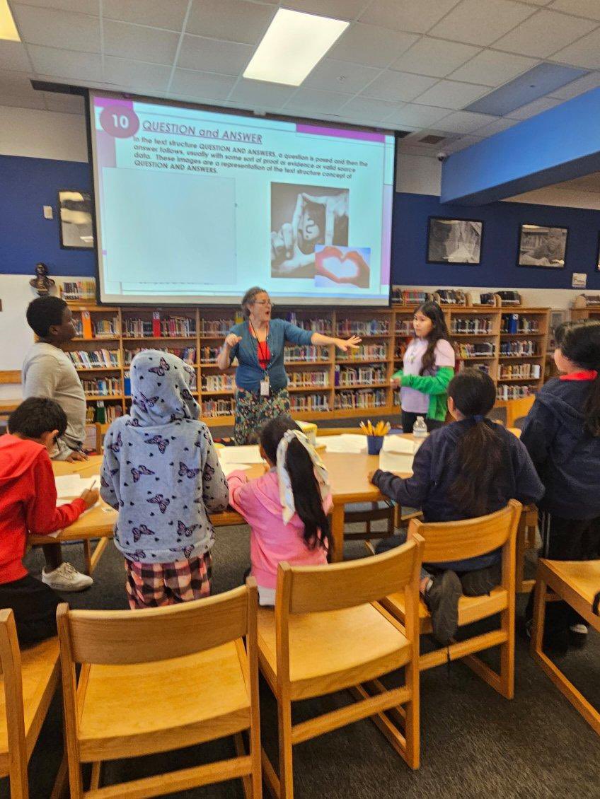 ManateeElem's tweet photo. Saturday academy was a success. Every moment counts ! 

#manateam https://t.co/wieI3VdO3m