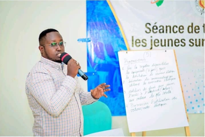 apebh257's tweet photo. 🌳 *Les forêts : Notre bouclier climatique ! 
Nos contributions pour le #Burundi :  
✅ Surveillance accrue des zones forestières.  
✅ Lois strictes contre la déforestation.  
🛑 Zéro tolérance pour les feux de brousse !  
#ForêtBiodiversité #CDN https://t.co/y79uHEVajd