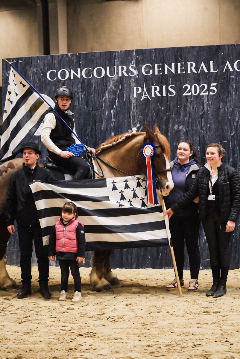 Concours Général Agricole (@cga_paris) on Twitter photo C’est sur le Ring équin du Pavillon 6 que viennent d’avoir lieu les résultats des Trophée Montés. Bravo à tous les lauréats 2025 ! #ConcoursGeneralAgricole #CGA2025 #SIA2025 #SalonDeLAgriculture <a href="/Salondelagri/">Salon International de l'Agriculture</a> C’est sur le Ring équin du Pavillon 6 que viennent d’avoir lieu les résultats des Trophée Montés. Bravo à tous les lauréats 2025 ! #ConcoursGeneralAgricole #CGA2025 #SIA2025 #SalonDeLAgriculture <a href="/Salondelagri/">Salon International de l'Agriculture</a>
