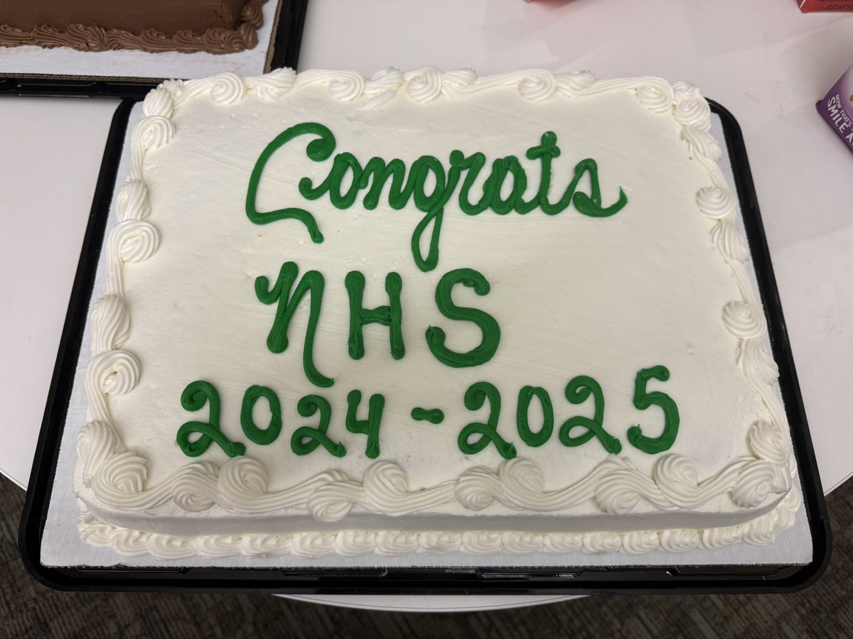 hhs_prncpl's tweet image. Congratulations to our newest National Honor Society and BETA members! These students represent the best of student scholarship, service, leadership, and character @HenricoHighSch 💚💛
