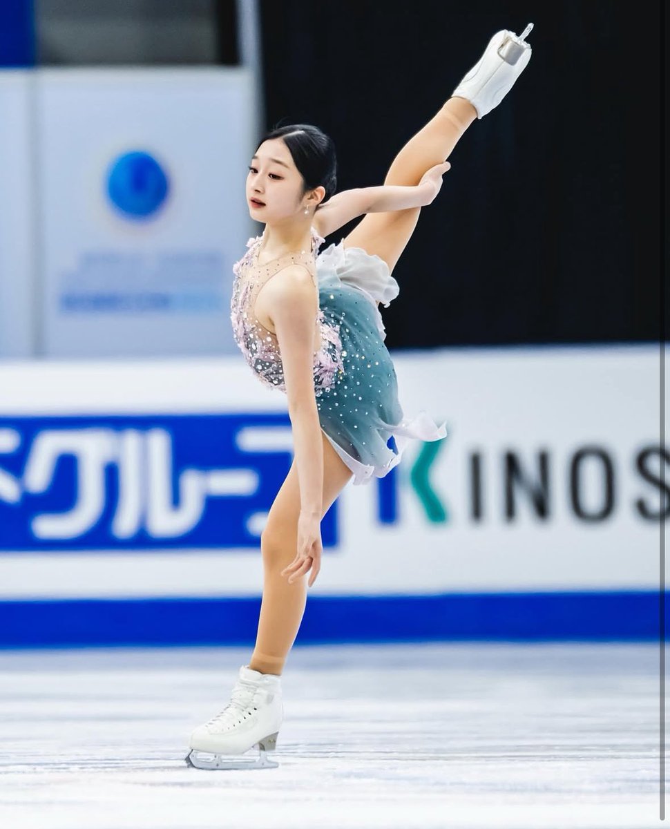 작가님이 바뀌신건가 사진 너무 고트하네요..