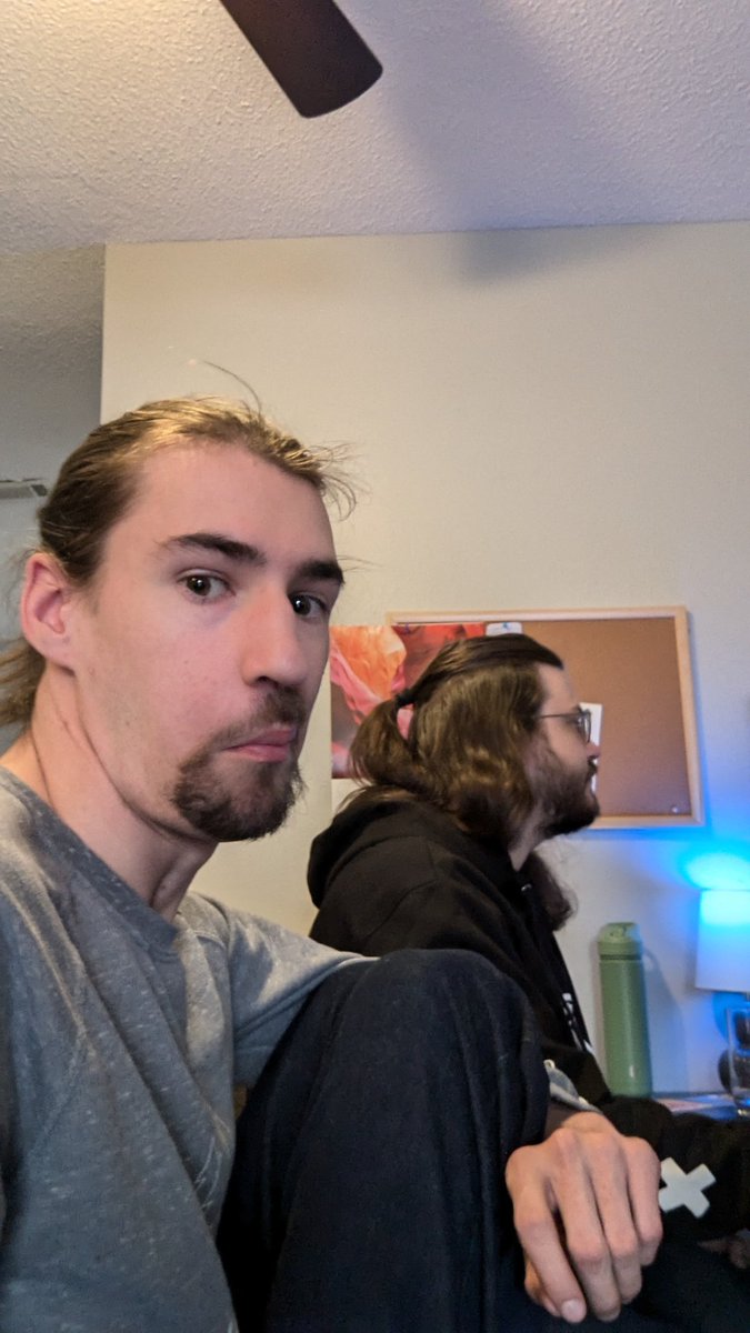 IT'S HAPPENINGGGGG! NOON CST.
twitch.tv/DuskenTail