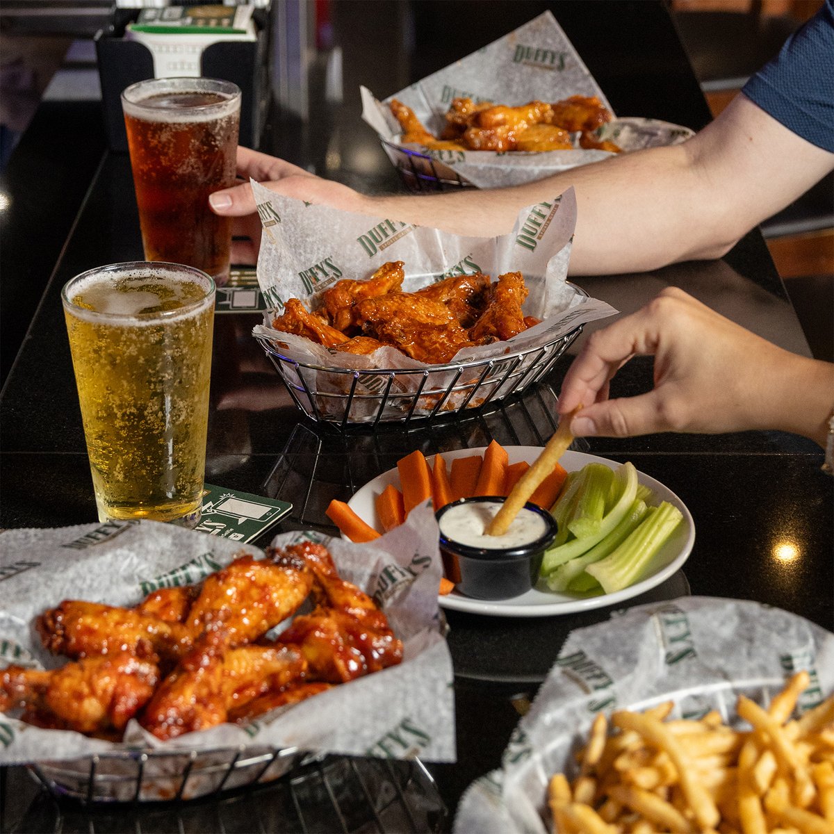 duffysmvp's tweet photo. ๐ป It's fight night! Enjoy our Famous #AwardWinning Jumbo Wings and #2for1Drinks and catch #DavisVSRoach at select locations!
Tap #LinkInBio to learn more.
#DuffysMVP #BestSportsBar https://t.co/8rPvBCvRG4