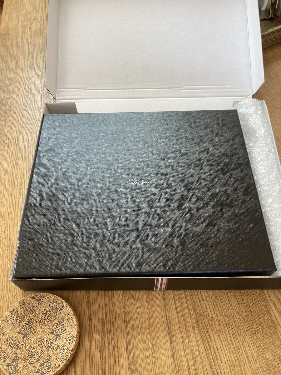 SauchiehallS's tweet photo. Anyone interested in a limited edition of 50 PS/LZ scarf, boxed and unworn with tags https://t.co/AgDKsmOkiv