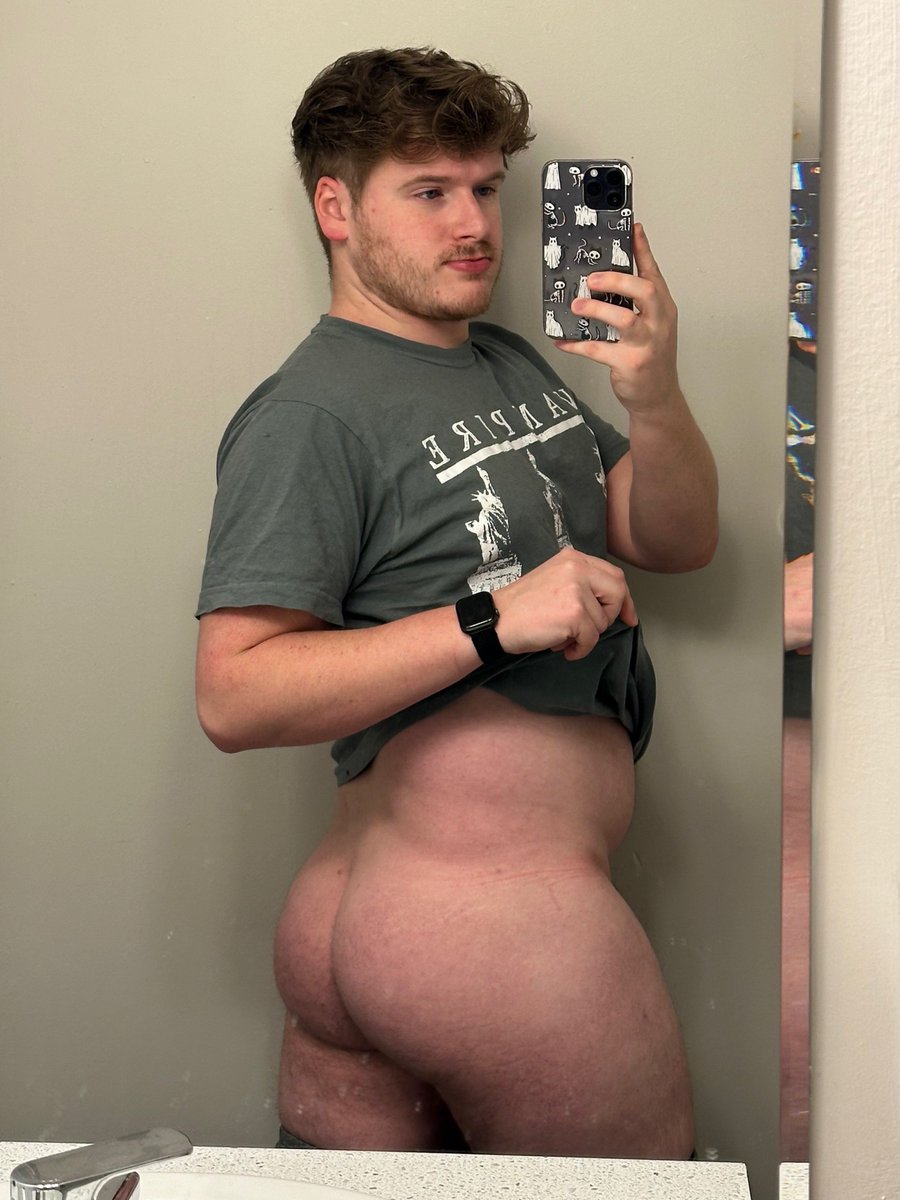 Ethan Matthews nsfw 🍁🇨🇦🤤 tweet media