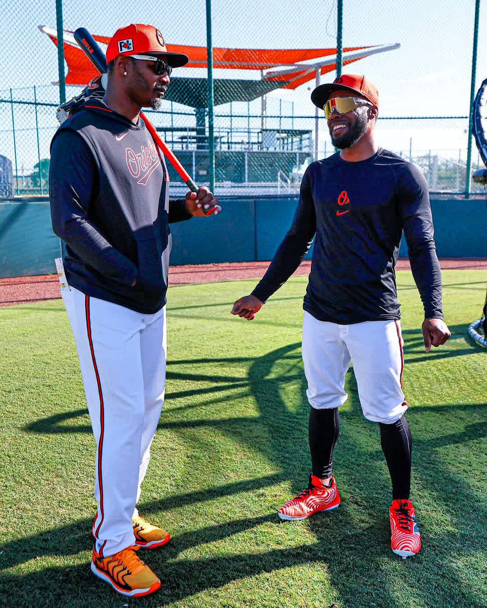 FedThrill Sunglasses (@fedthrill) on Twitter photo ⚾️ is back & always great seeing <a href="/SimplyAJ10/">Adam Jones</a> in his <a href="/fedthrill/">FedThrill Sunglasses</a> shades down at Spring Training… ⚾️ is back & always great seeing <a href="/SimplyAJ10/">Adam Jones</a> in his <a href="/fedthrill/">FedThrill Sunglasses</a> shades down at Spring Training…