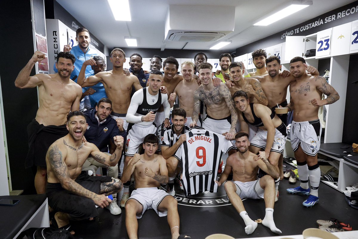 ¡GRAN VICTORIA, EQUIPO!

UN ➕3️⃣ MUY IMPORTANTE 

#CastellónBurgosCF
#PPO👂