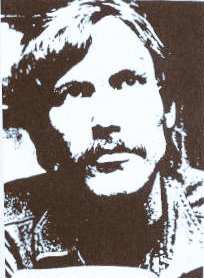 بعد ان قام بفضحهم ونشر مخطاطتهم تم توريطه بقضايا اغتصاب" وحُكِم عليه بالسجن لمدة 30 عامًا !، وعندما أُطلق سراحه في عام 1994، "تم اختطافه بواسطة طائرة هليكوبتر" وقتله على يد رجال آل روتشيلد . انه جون تيد احد اهم المنشقين عن منظمة المتنورين .