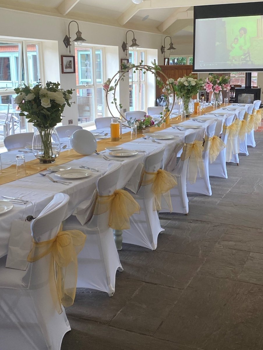 Look at how amazing our room to hire is 😍 if your looking for a venue, let us help you.
#wedding #birthday #funeral #babyshower #bridalshower #conference #aston #B67FF 
10 aston hall road 
0121 328 0095 
Info@astontavern.co.uk 
Give us a call 📞 or contact us via email