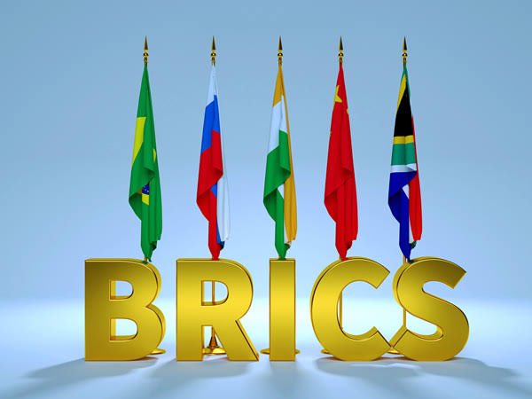 🚨URGENTE - Funcionários denunciam má gestão, assédio moral e metas atrasadas de Dilma no Brics

Segundo os delatores, ofensas como 'burro', 'burra' e 'ignorante' integrariam o vocabulário da petista