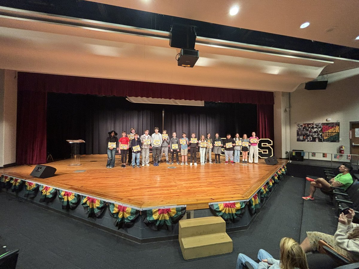ElisaDelisa72's tweet photo. Our first-ever Spanish spelling bee! So proud of our students. Shoutouts to Ms. Rangel and Mr. Garcia for their incredible organization in making this event a success! Let’s go Cougars!
@APSDualLang
@SuttonCougars 
@Pedroarena_DLI 
@MerriweatherEDU 
@fhenderson1908 
@Garcia_SMS https://t.co/yqAlX5Ua1h