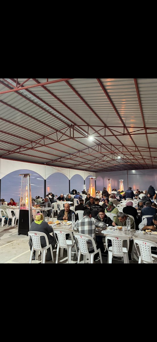 Paylaşım Soframızda bugün ilk iftarımızı yaptık. Allah herkesin Orucu’nu kabul etsin . Ramazan ayı boyunca soframız herkese açık olacak.