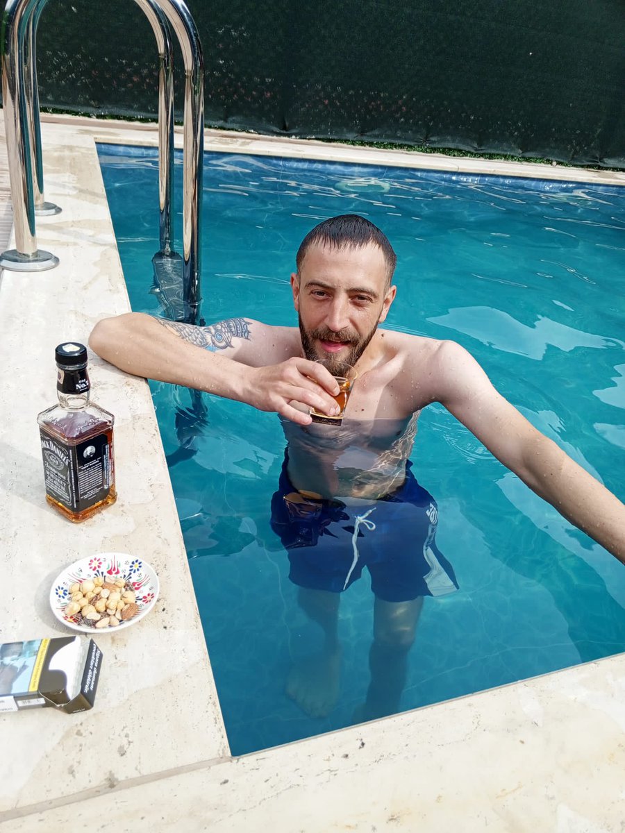 Hissedilen Herşeye Cümle Kurulmaz.