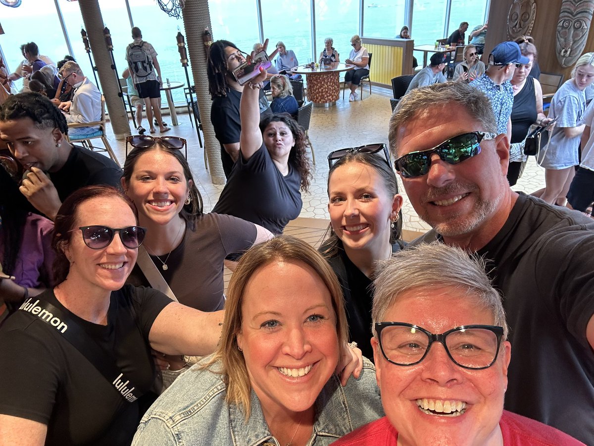 SteveHammActor's tweet image. The party has begun….
@CarnivalCruise 

#mardigras #Carnival2025