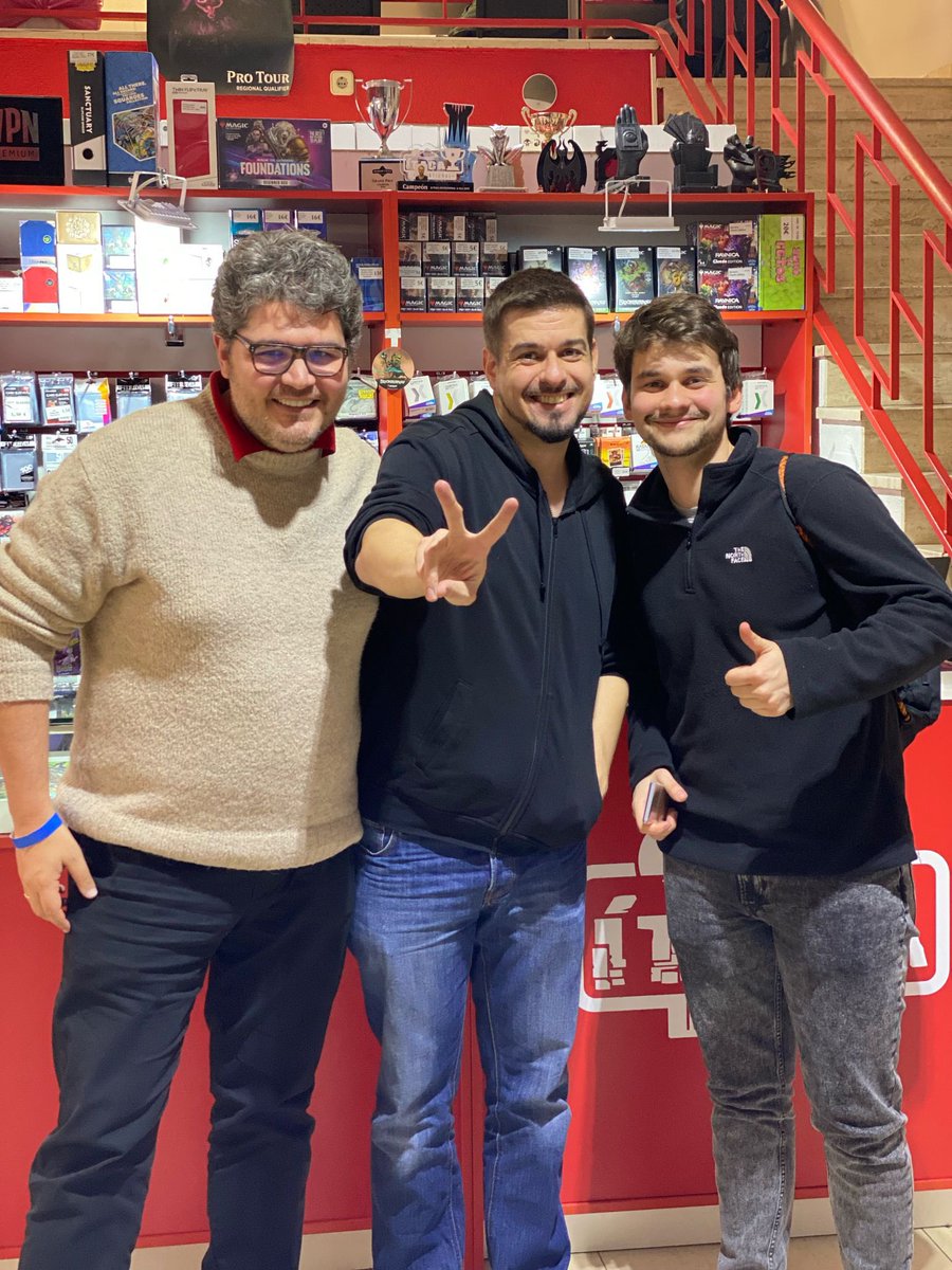 Y los flamantes ganadores del Trios de Modern: Daniel Toledo, Javier Domínguez y Adrián Iñigo ¡Team Footshake! 🏆🏆🏆