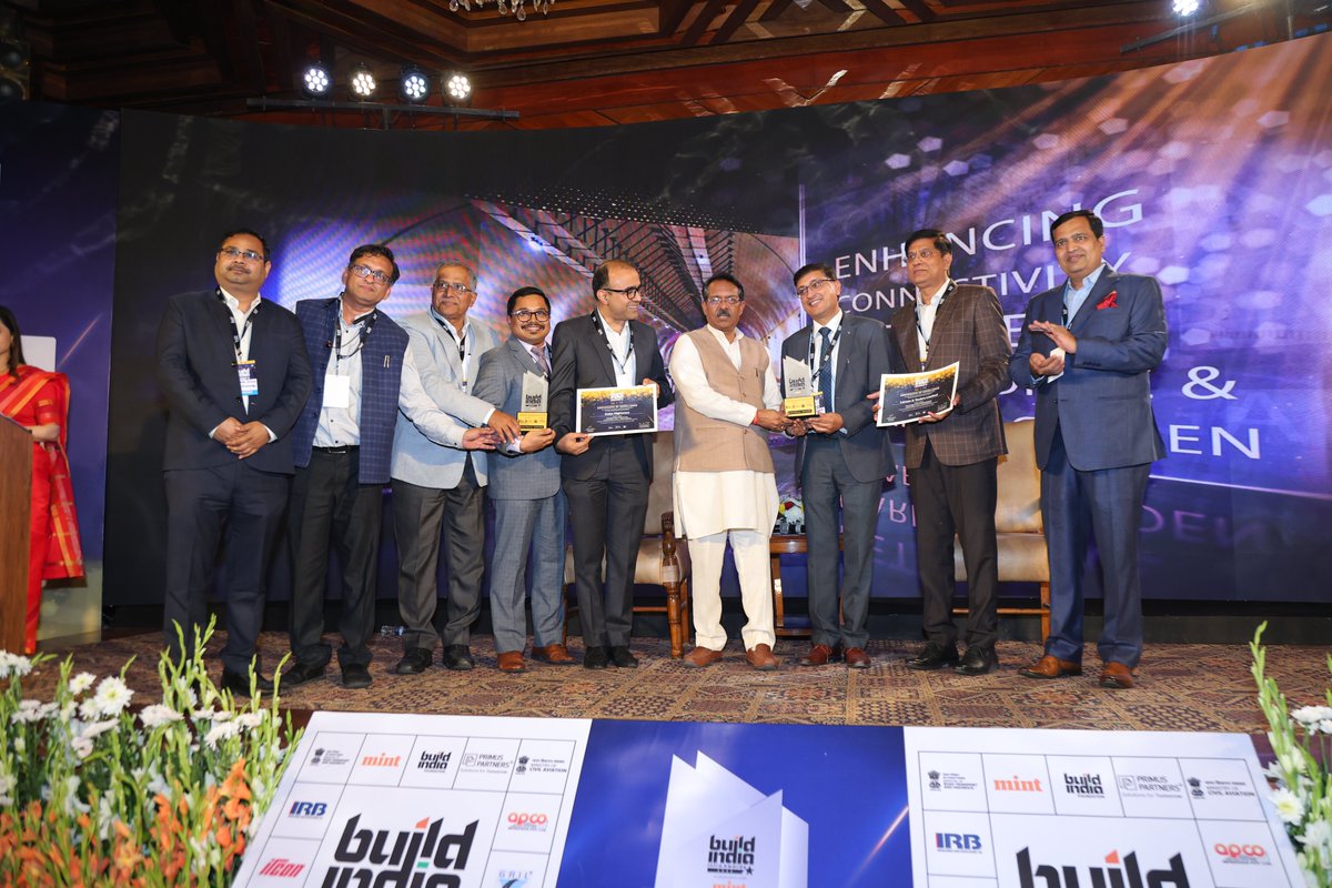 Live_Hindustan's tweet photo. #HarshMalhotra द्वारा प्रस्तुत #BuildIndiaInfraAwards में #RoadsAndHighways और #PowerTransmission में उत्कृष्टता का सम्मान! #ConnectivityForAll
#BuildIndiaInfraAwards #CivilAviation #Railway #Ports
Partnered with Build India Foundation
@BuildIndia_V https://t.co/ndovn6uoHB