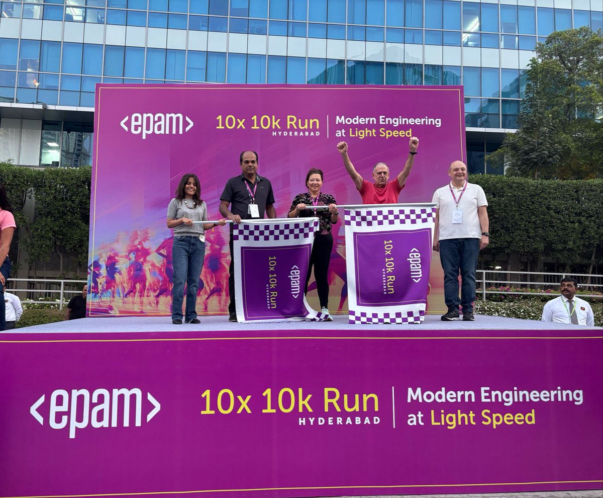 EPAM_India's tweet photo. EPAM India celebrated #10Xgrowth and #10kemployees. To mark this, we hosted a #10Krun in Hyderabad, symbolizing our relentless drive to #excellence. Our #executiveleaders joined us in person to uplift the spirit of the event. Discover #LifeatEPAM: https://t.co/nLdcX59eqm https://t.co/BTZksbUs9o