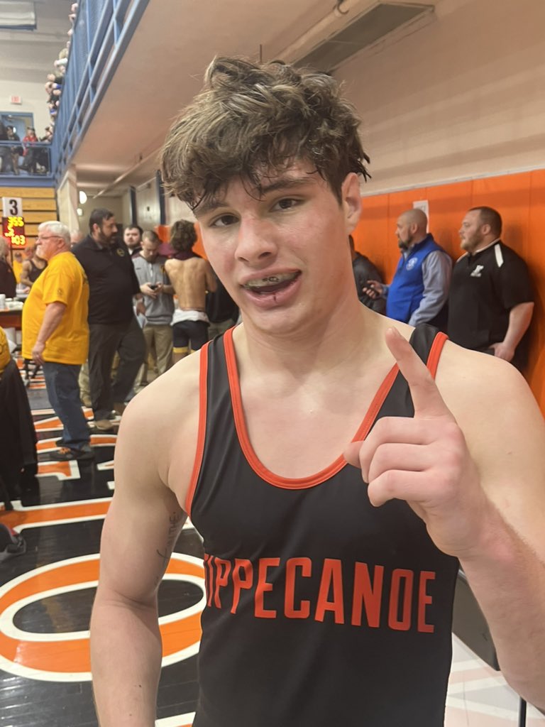 Trent Thompson punches his ticket 🎫 to STATE with a win in the 144 consolation Semi Finals. He will wrestle in the Finals for 3rd this afternoon. #compete