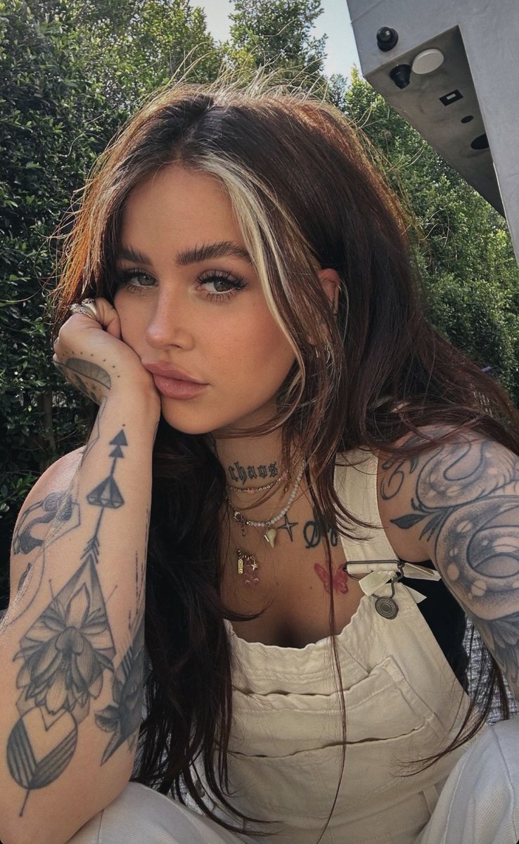 NextRedHood's tweet image. I'm bored, entertain me