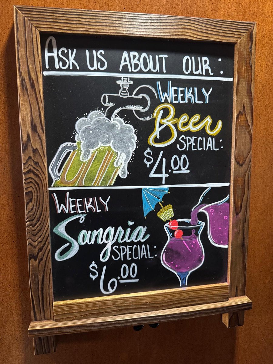 Tanoan_CC's tweet photo. Weekly drink specials, now available in the Water Hazard Lounge at #TanoanCC! Ask your server or bartender for all the details next time you stop by 🍹🍻🥂 https://t.co/GCBeCnGc8M