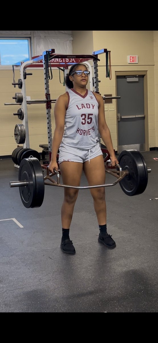 Jenae Harris (@jenae_harris27) on Twitter photo 