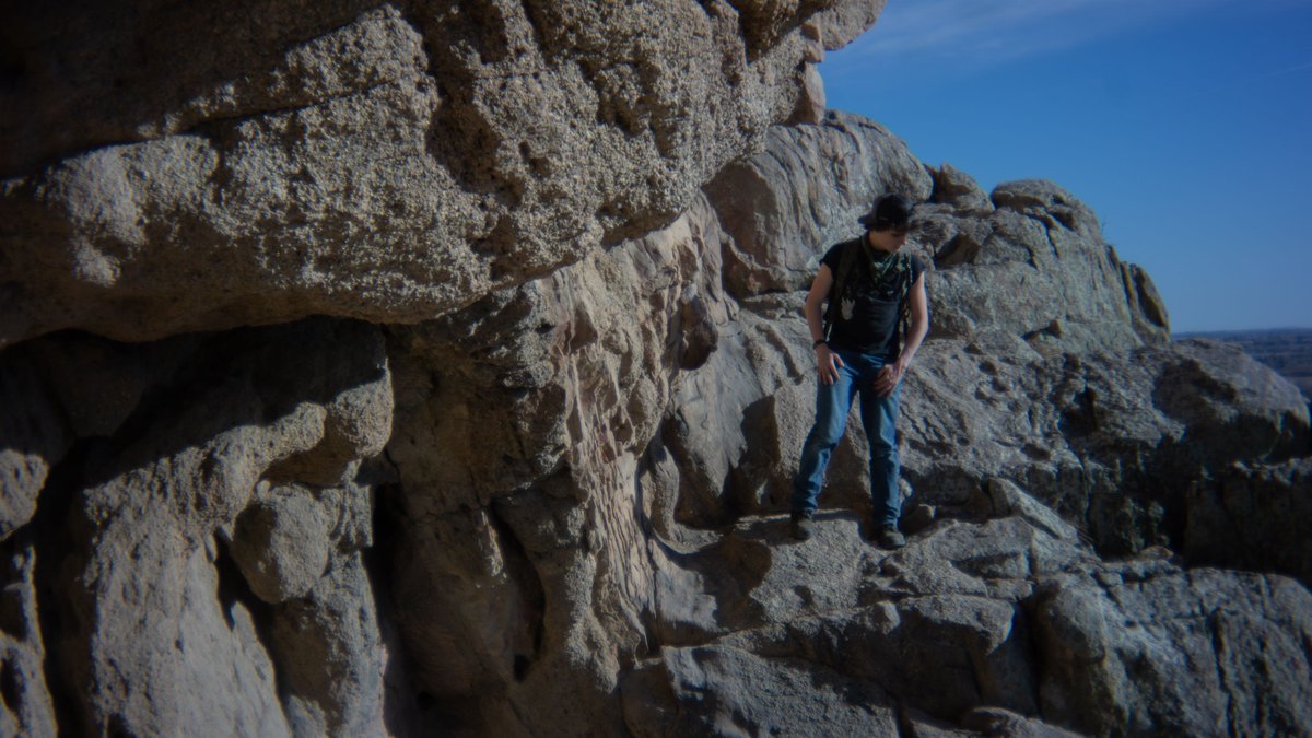 tomatomoder's tweet image. Hiked Devil’s Backbone with friends and captured every moment with my Sony a6000 + PocketDispo lens. 🔥🏞️ Film vibes without the wait—absolutely obsessed! 📸✨ #DevilsBackbone #HikingAdventures #FilmLook #SonyA6000 #PocketDispo #MountainViews #Colorado