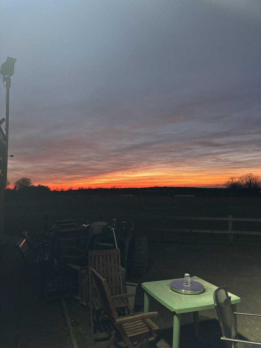 Beautiful sunset over <a href="/SyreshamSports/">Syresham Sports</a>