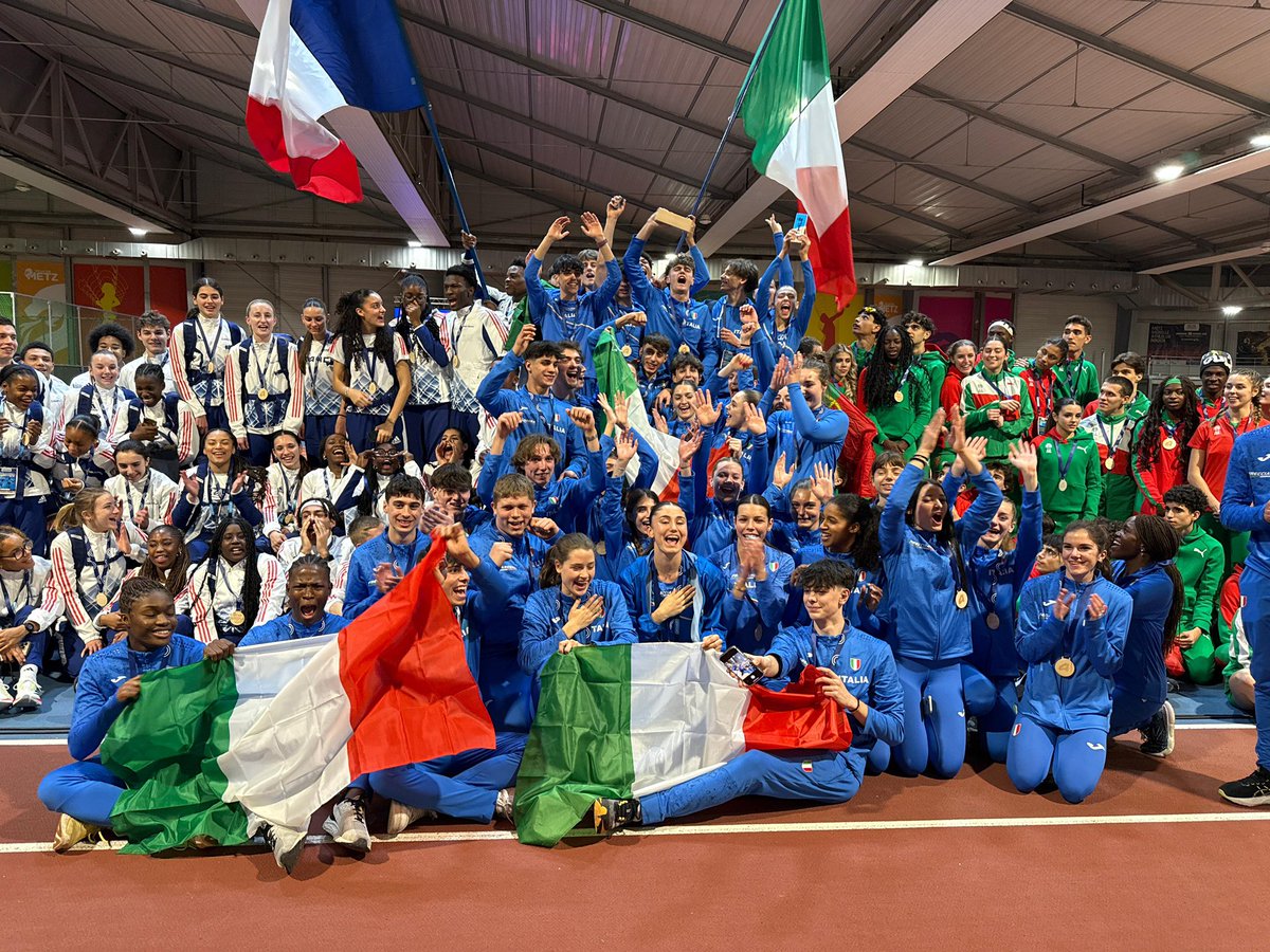 🇮🇹 𝑳𝑨 𝑺𝑸𝑼𝑨𝑫𝑹𝑨 𝑫𝑬𝑳 𝑭𝑼𝑻𝑼𝑹𝑶! #indoor2025

A Metz gli azzurrini trionfano nel triangolare Italia-Francia-Portogallo U20 e U18 grazie a un’eccellente prestazione di gruppo! Valensin al record italiano juniores dei 200

👉 shorturl.at/lNgXm

#atleticaitaliana