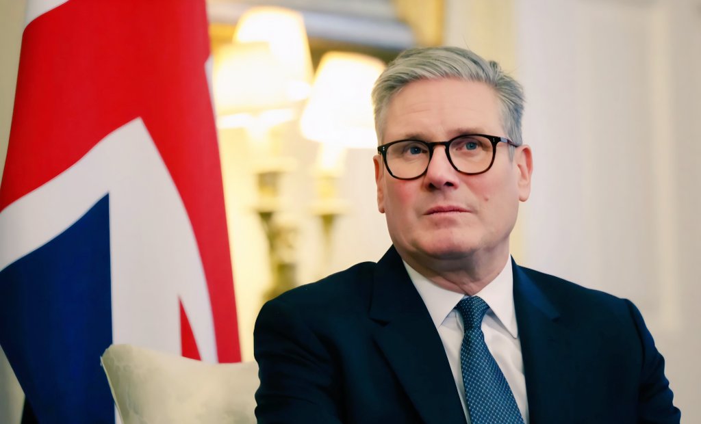 GSGB01's tweet image. Keir Starmer says Zelensky and Ukraine has the FULL backing of the United Kingdom.

He DOESN&apos;T speak for me I stand with Donald Trump and JD Vance.

Who agrees?