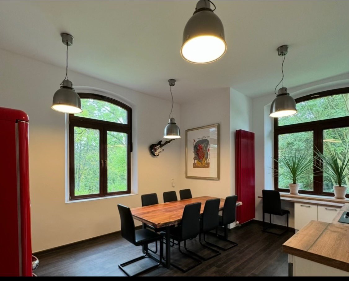 Schnepfenthal's tweet image. Unsere Villa wird für Tagungen gebucht und freut sich auf ihre Gäste!
Werbung 

#Tagungslocation #Tagungsraum #Seminarraum #MeetingLocation  #Teamevent #BusinessRetreat #OffsiteMeeting  #Inspiration #Teamtage #KulturvillaSchnepfenthal #Tagungsräume #Eventlocation #Firmenworkshop