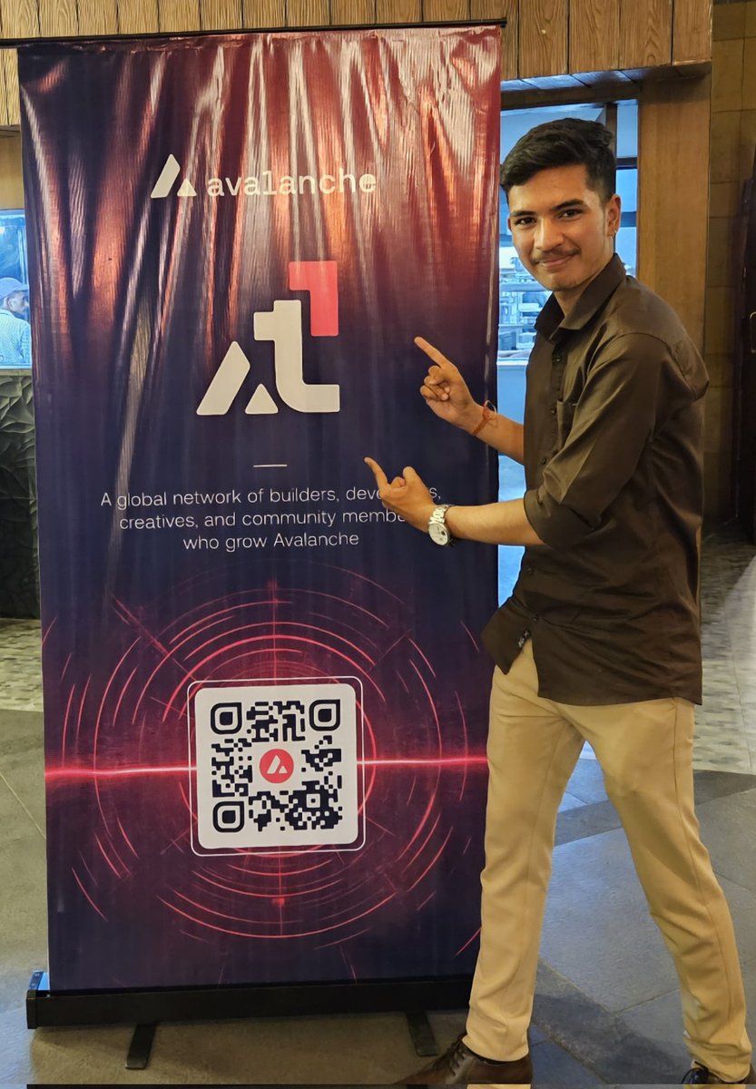 itz__rudr's tweet image. Today, I had the incredible opportunity to attend my first-ever Web3 event with the Avalanche Team A1 in collaboration with the codecraX community! It was an insightful experience diving deep into blockchain, decentralization, and the 
@Avalanche_In
@codecrax_ 
@Blockchainorbit