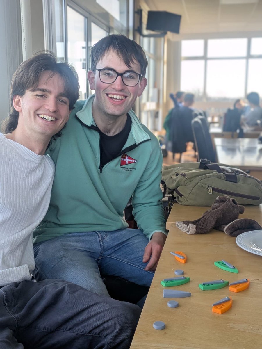 Great to see ⁦<a href="/OldWaynfletes/">Old Waynfletes</a>⁩ ⁦<a href="/MCSOxford/">Magdalen College School, Oxford</a>⁩ Sailing Captains George &amp; Charlie reunited (and still playing with magnetic boats) ❤️