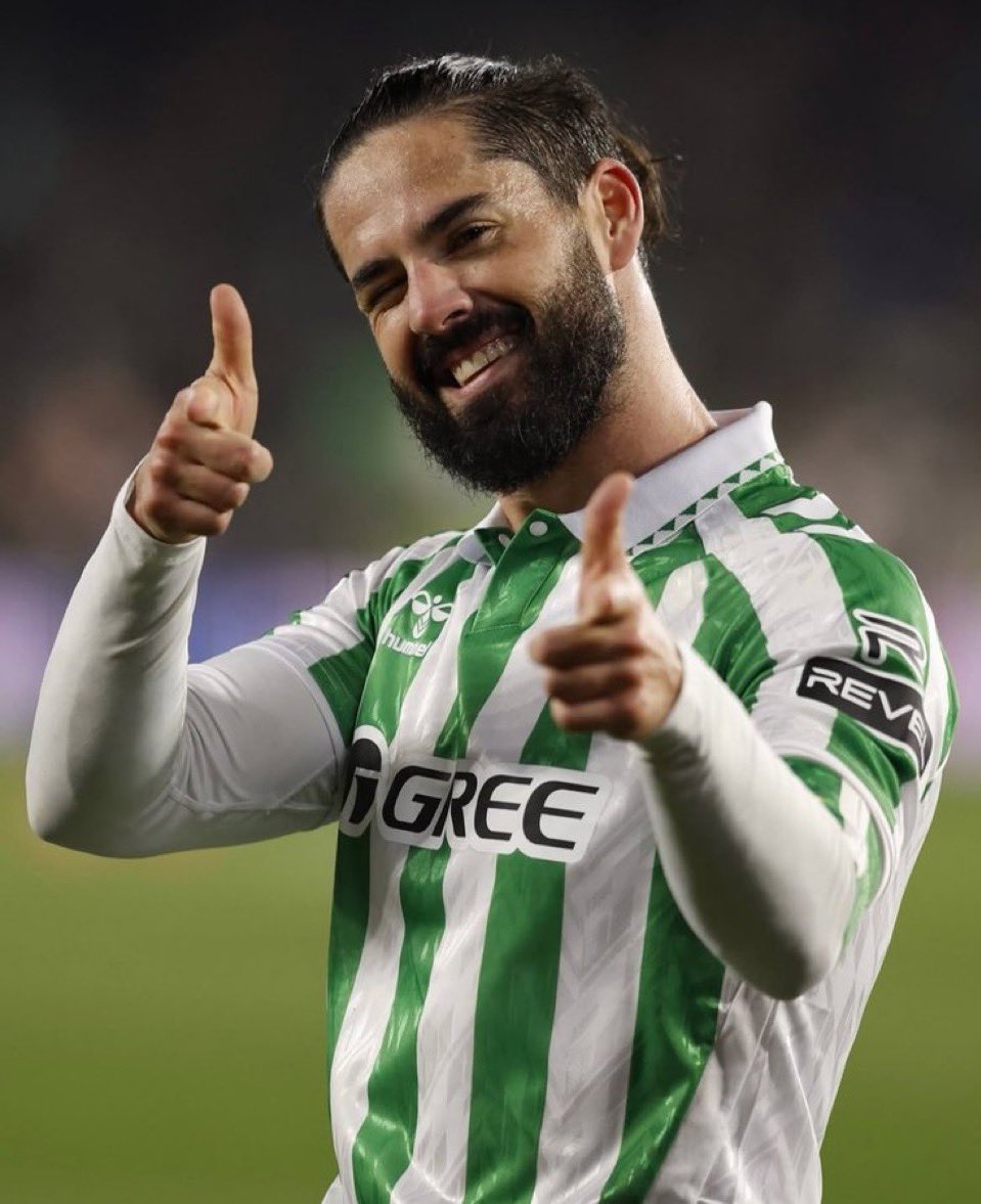 ElMagoBotas_'s tweet photo. Isco Alarcón es el mejor jugador que han visto mis ojos con la camiseta del Real Betis Balompié. https://t.co/0ZTv2NRV8v