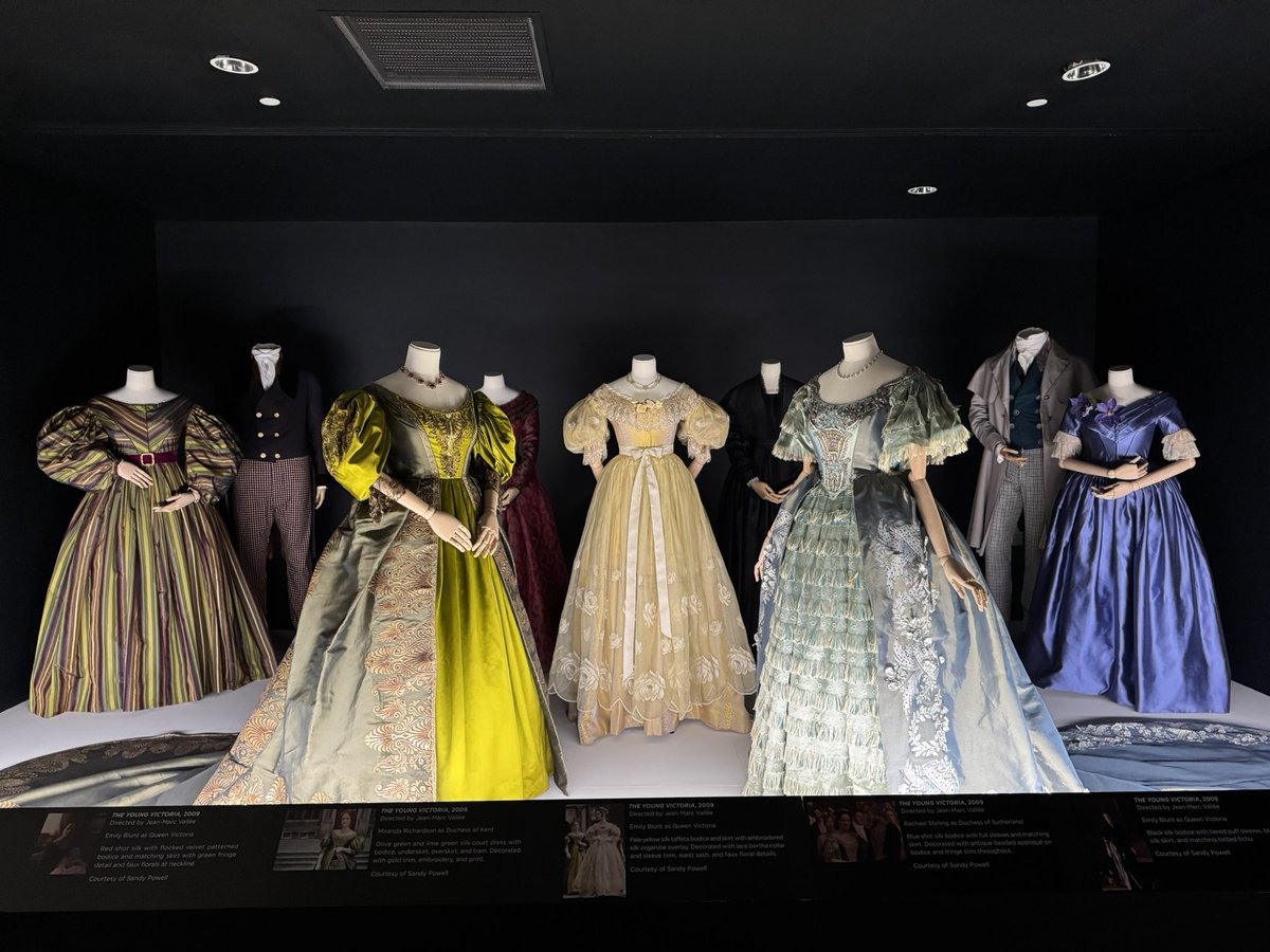jerrymcmac's tweet image. Spent the morning at #SCADFash checking out an exhibit of costumes by Sandy Powell. The work that goes into creating these movie costumes is incredible.