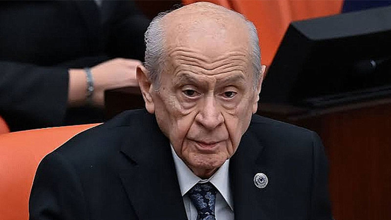 MHP Lideri Bahçeli, Öcalan'ın Çağrısını Değerlendirdi: "Terörsüz Türkiye Hemen Ulaşılacak Bir Hedef"

MHP Genel Başkanı Devlet Bahçeli, PKK lideri Abdullah Öcalan'ın son çağrısına ilişkin bir açıklama yaptı. Bahçeli, "Gelen çağrı baştan sona değerlidir. Kandil'den yapılan