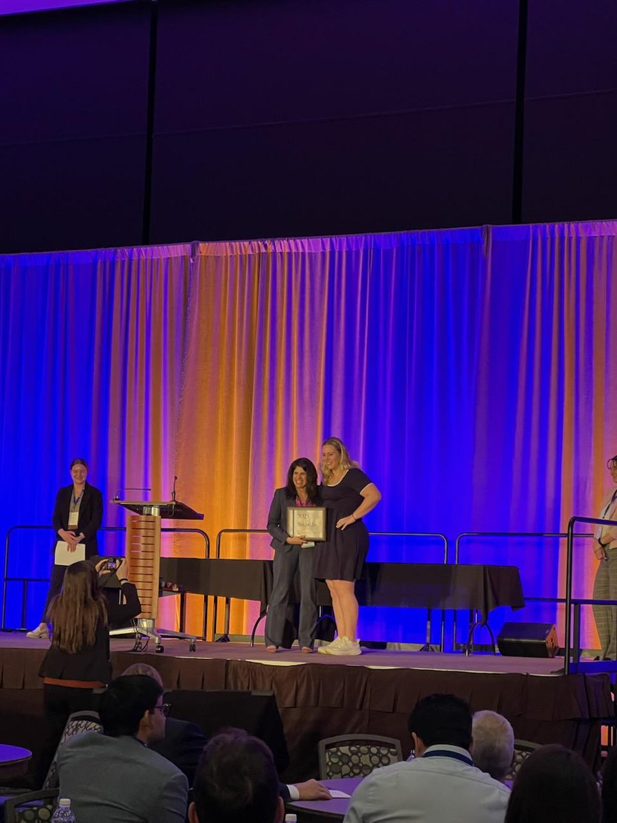 Pinto Lab (@thepintolab) on Twitter photo So proud of <a href="/CaseySalandra/">Casey Salandra, DO</a> for receiving one of the two honorable mention awards for her research poster at #physiatry25. There were hundreds of research abstracts submitted!
<a href="/UTSW_PMR/">UTSWPM&R</a> <a href="/UTSWBrain/">UT Southwestern O'Donnell Brain Institute</a> So proud of <a href="/CaseySalandra/">Casey Salandra, DO</a> for receiving one of the two honorable mention awards for her research poster at #physiatry25. There were hundreds of research abstracts submitted!
<a href="/UTSW_PMR/">UTSWPM&R</a> <a href="/UTSWBrain/">UT Southwestern O'Donnell Brain Institute</a>