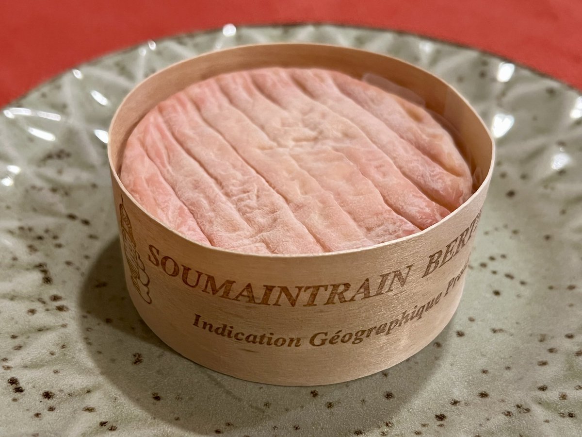 fred_manfrin's tweet image. Table simple au moulin :
Salade  avocat crevettes 
Soumaintrain 
Éclairs groseilles et vanille
Montagny et baguette