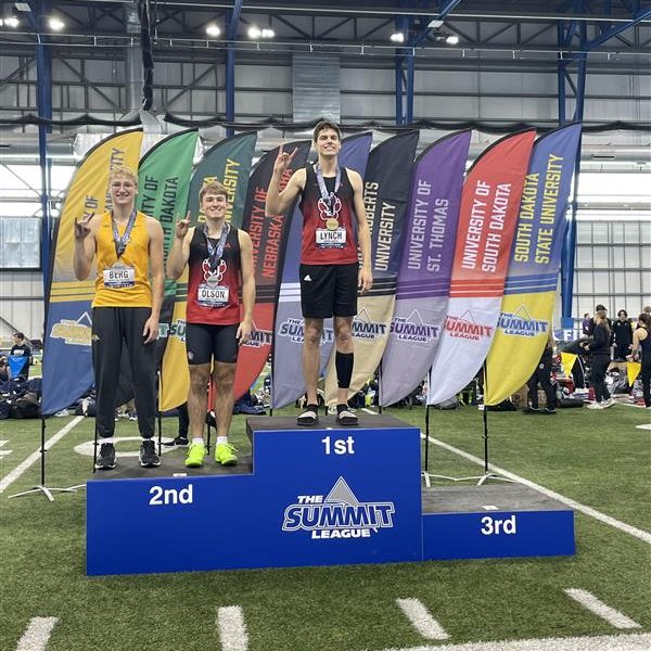 The Summit League (@thesummitleague) on Twitter photo 𝐌𝐞𝐧'𝐬 𝐇𝐢𝐠𝐡 𝐉𝐮𝐦𝐩
🥇 Joe Lynch, <a href="/SDCoyotesXCTF/">South Dakota Track & Field / Cross Country</a> (7-00.25)
🥈 Andrew Berg, <a href="/NDSUTrackField/">NDSU Track & Field / Cross Country</a> (6-08.25)
🥈 Landon Olson, USD (6-08.25)
#ReachTheSummit x #SummitITF 𝐌𝐞𝐧'𝐬 𝐇𝐢𝐠𝐡 𝐉𝐮𝐦𝐩
🥇 Joe Lynch, <a href="/SDCoyotesXCTF/">South Dakota Track & Field / Cross Country</a> (7-00.25)
🥈 Andrew Berg, <a href="/NDSUTrackField/">NDSU Track & Field / Cross Country</a> (6-08.25)
🥈 Landon Olson, USD (6-08.25)
#ReachTheSummit x #SummitITF