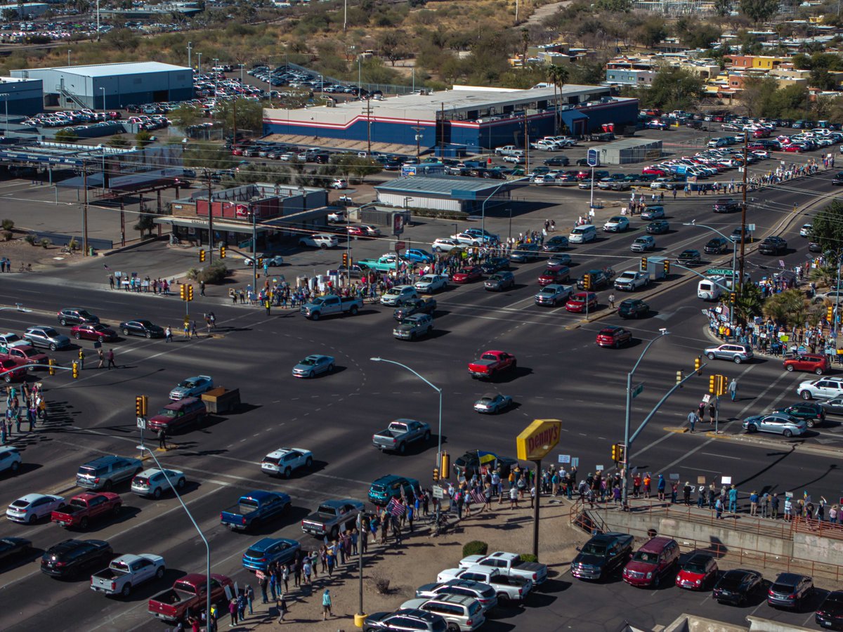 bgboydphoto's tweet image. Aerial photos of the anti-Musk protest outside the Tesla dealership in Tucson at Oracle and River
@whatsuptucson @cnnbrk @KOLDNews @KVOA
@kgun9 @MSDNCNews
